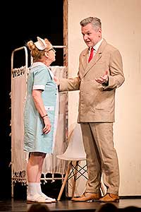 Olga "Háta" Želenská, Juraj Bernáth v komedii Kaktusový květ, foto: Pavel Kohout