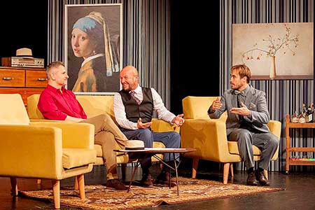 Juraj Bernáth, Pavel Nečas, Filip Tomsa v komedii Svatba bez obřadu, foto: Jarmila Vlčková